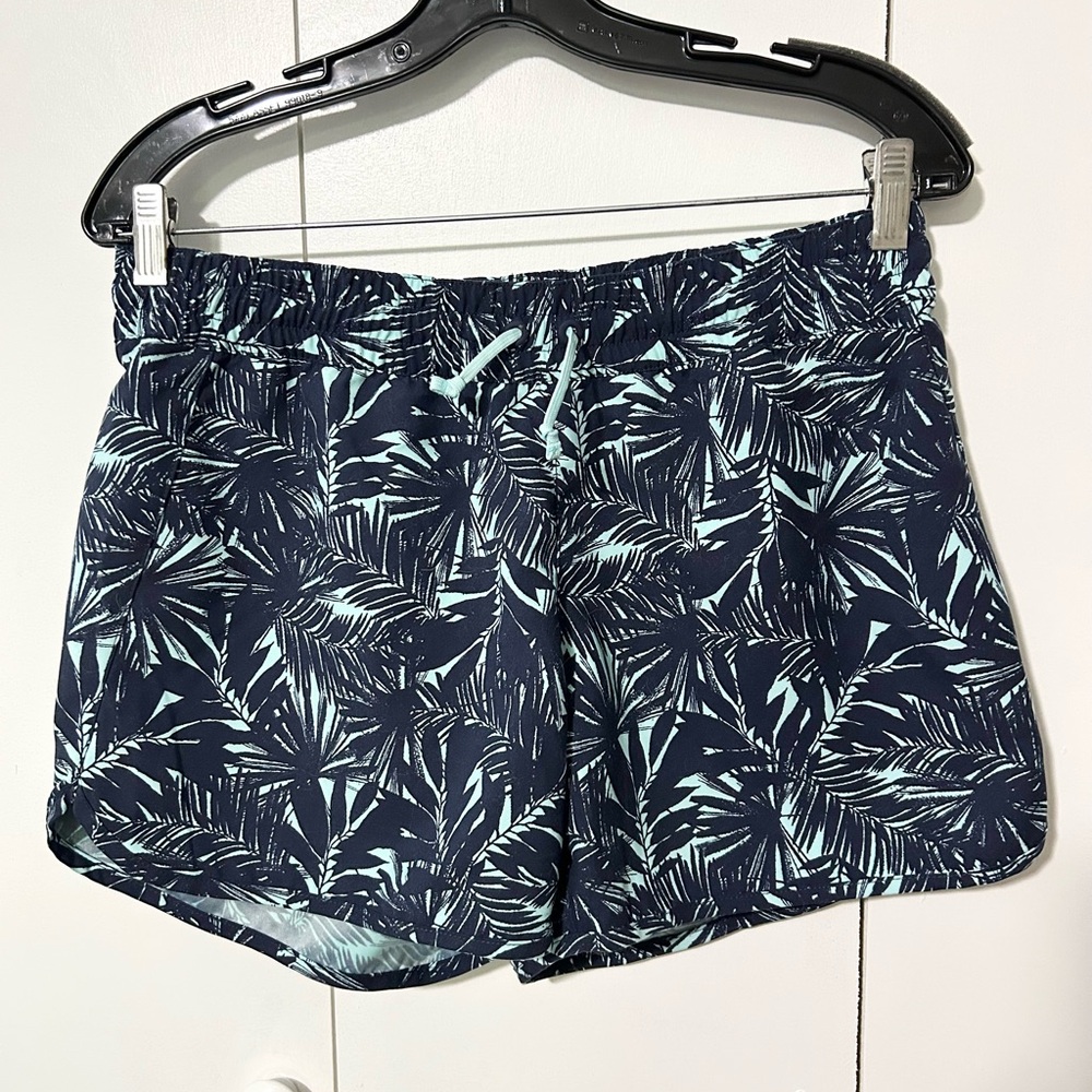 Stylish Leaf Print Columbia PFG Women's Shorts